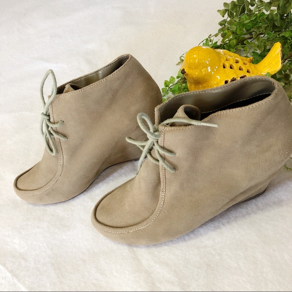 Dolce Vita suede bootie heel